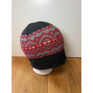 Winter Knit Hat Cap Fitted One Size Gray Red Pattern Acrylic Blend Warm Beanie